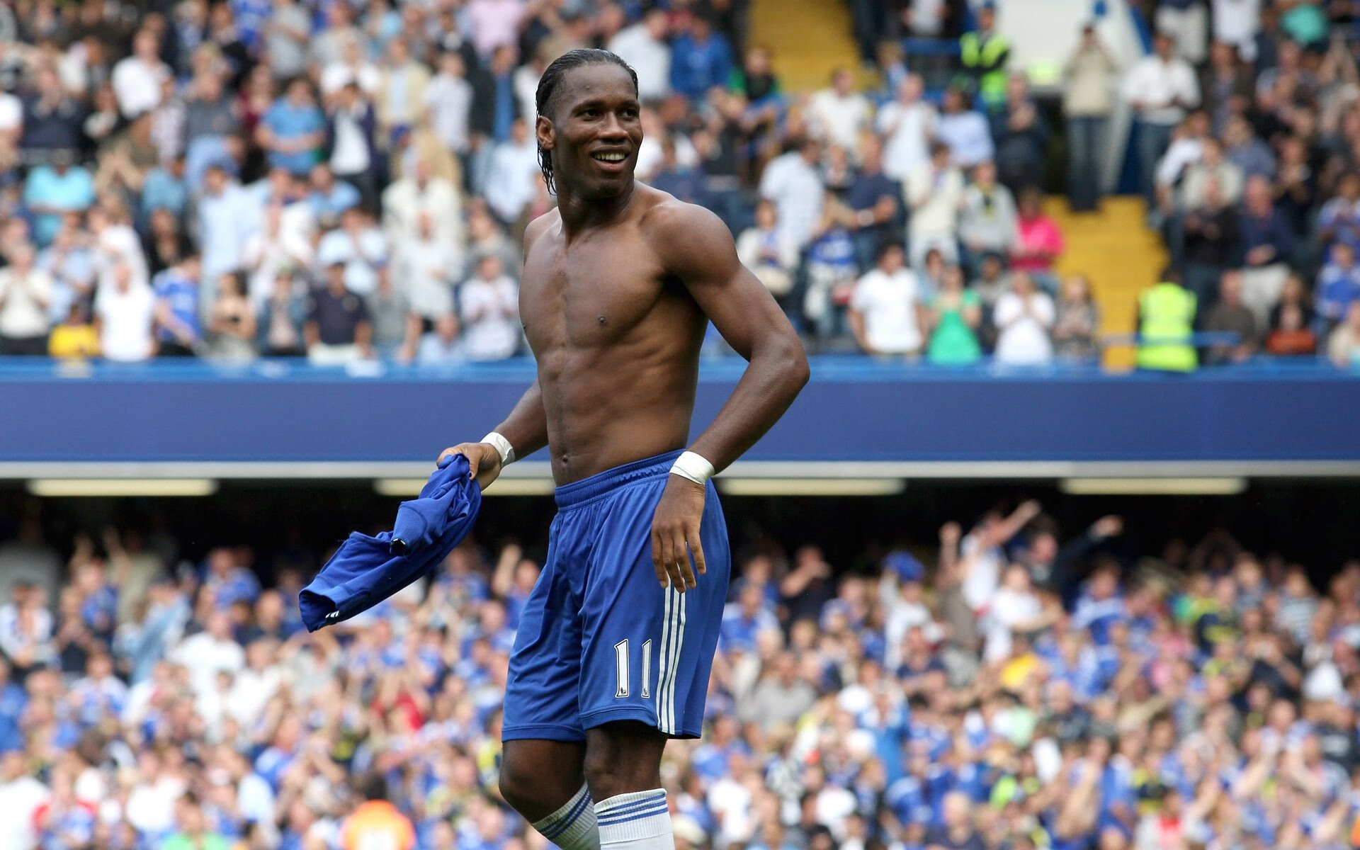 莱万多夫斯基焦点对战,德约科维奇与30激战独行侠分钟,爆冷胜负难料!观众掌声雷动